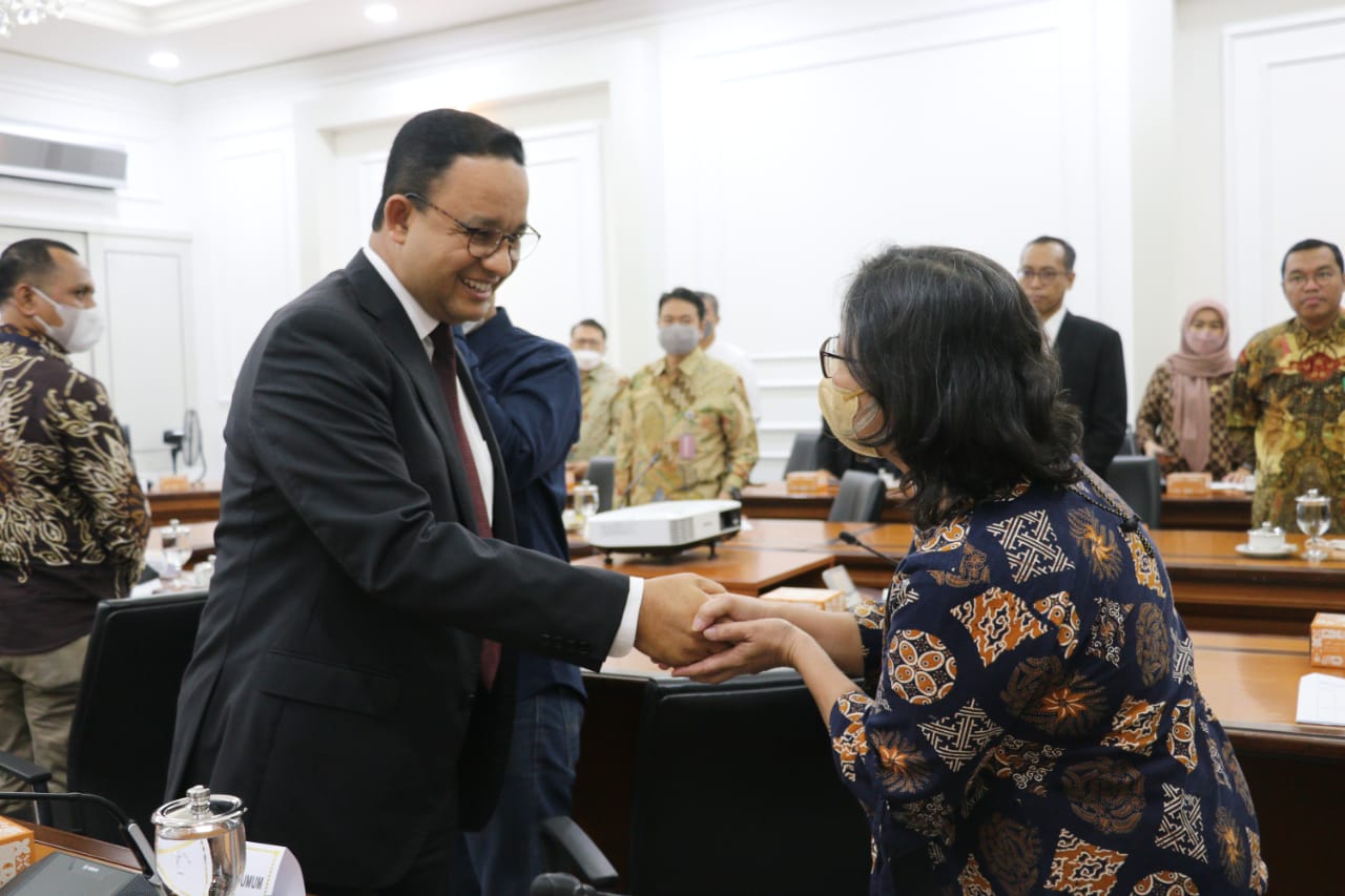 Local unions and government in Jakarta stand united to prioritise public transport and workers’ rights